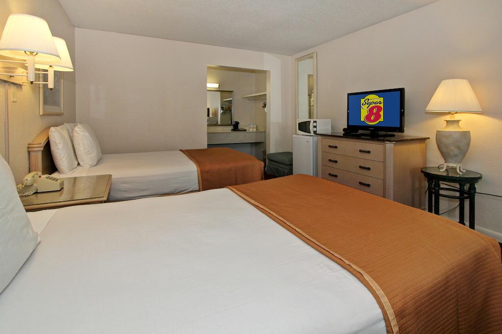 Super 8 By Wyndham Kissimmee Motel Phòng bức ảnh