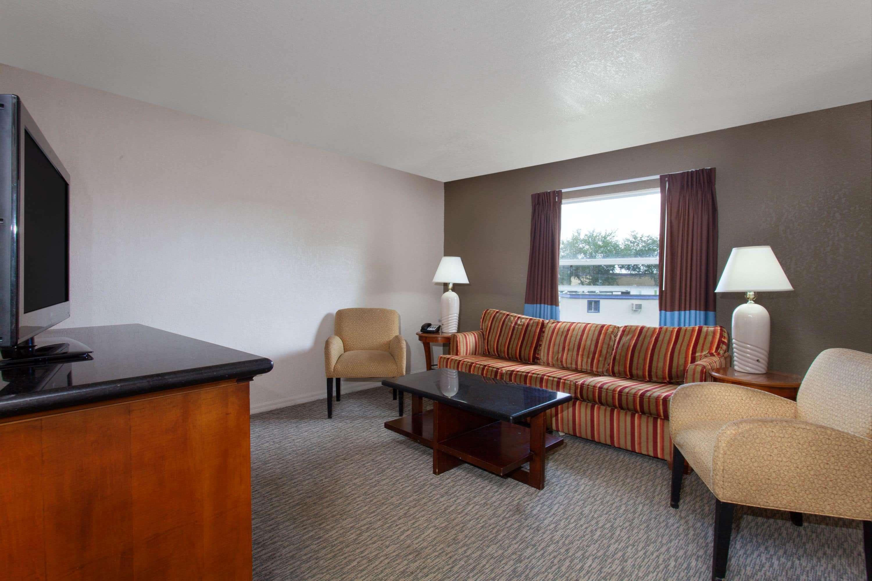Super 8 By Wyndham Kissimmee Motel Ngoại thất bức ảnh