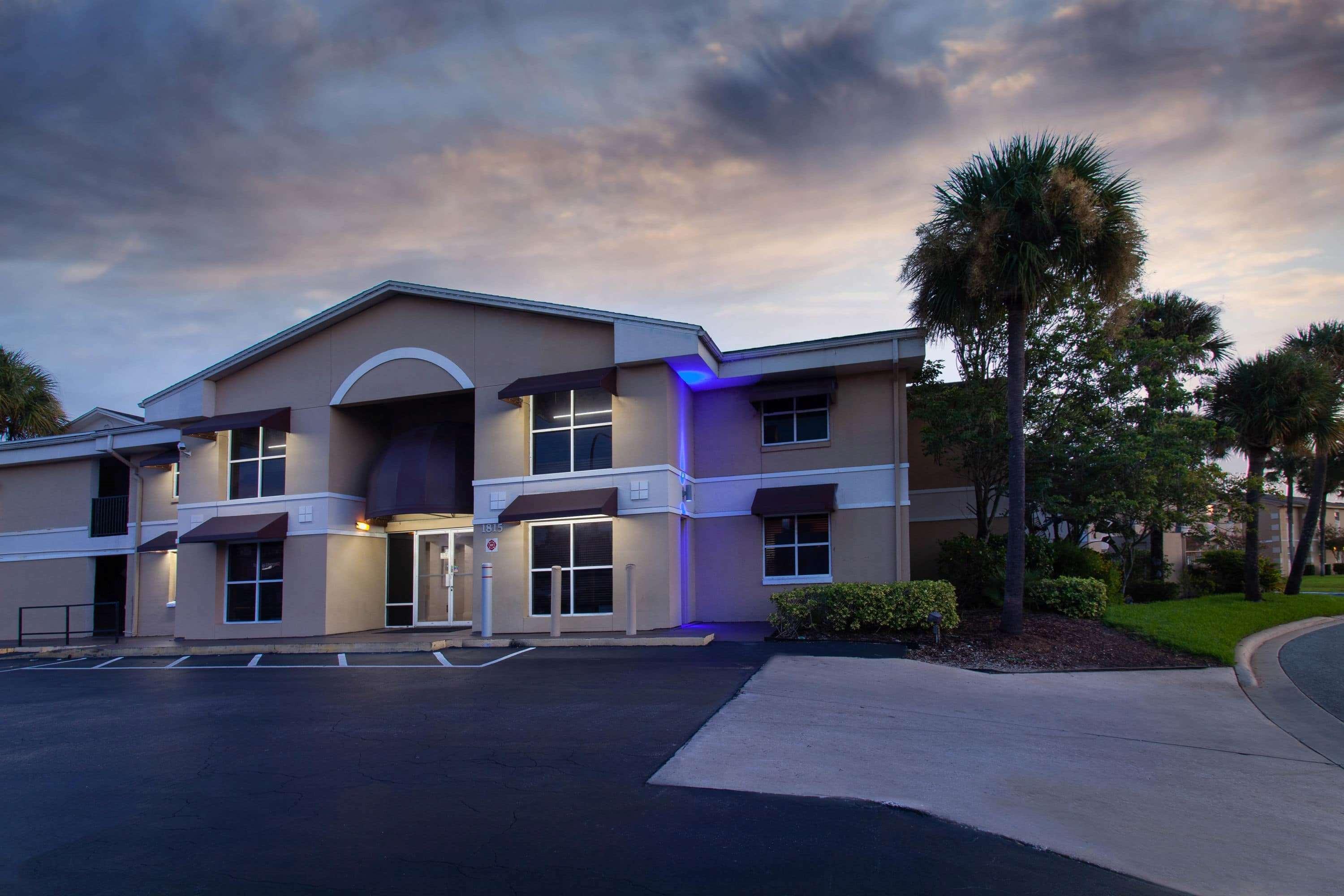 Super 8 By Wyndham Kissimmee Motel Ngoại thất bức ảnh