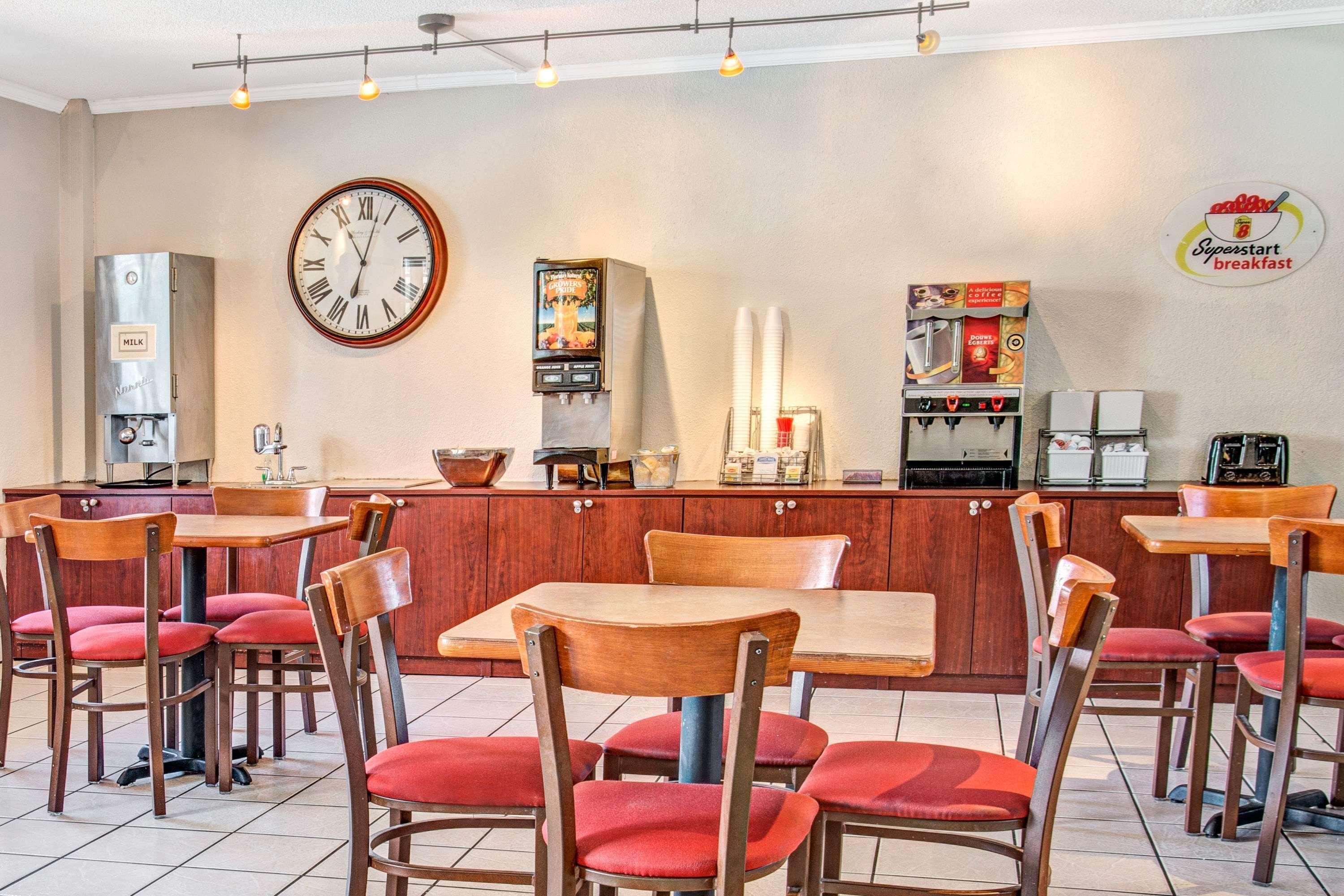 Super 8 By Wyndham Kissimmee Motel Ngoại thất bức ảnh