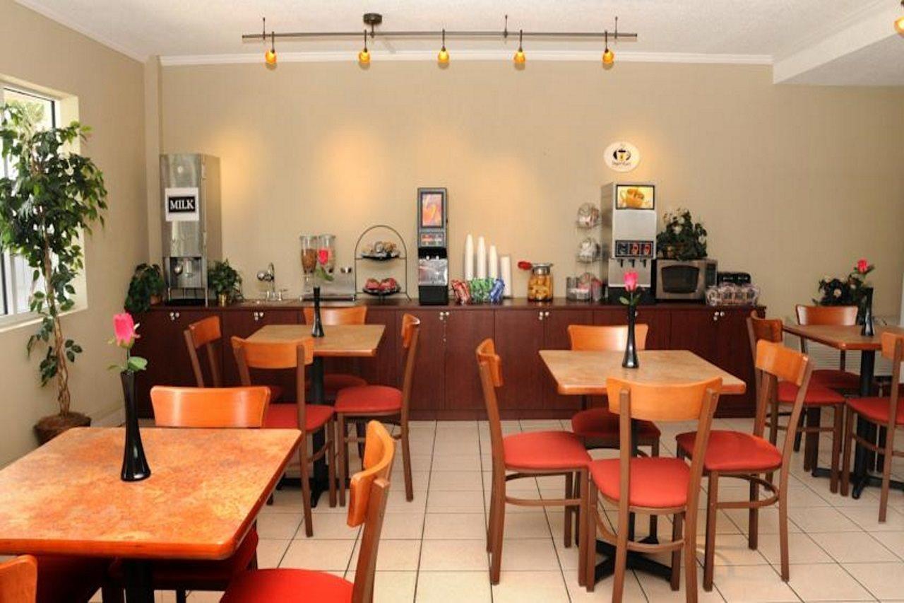 Super 8 By Wyndham Kissimmee Motel Ngoại thất bức ảnh
