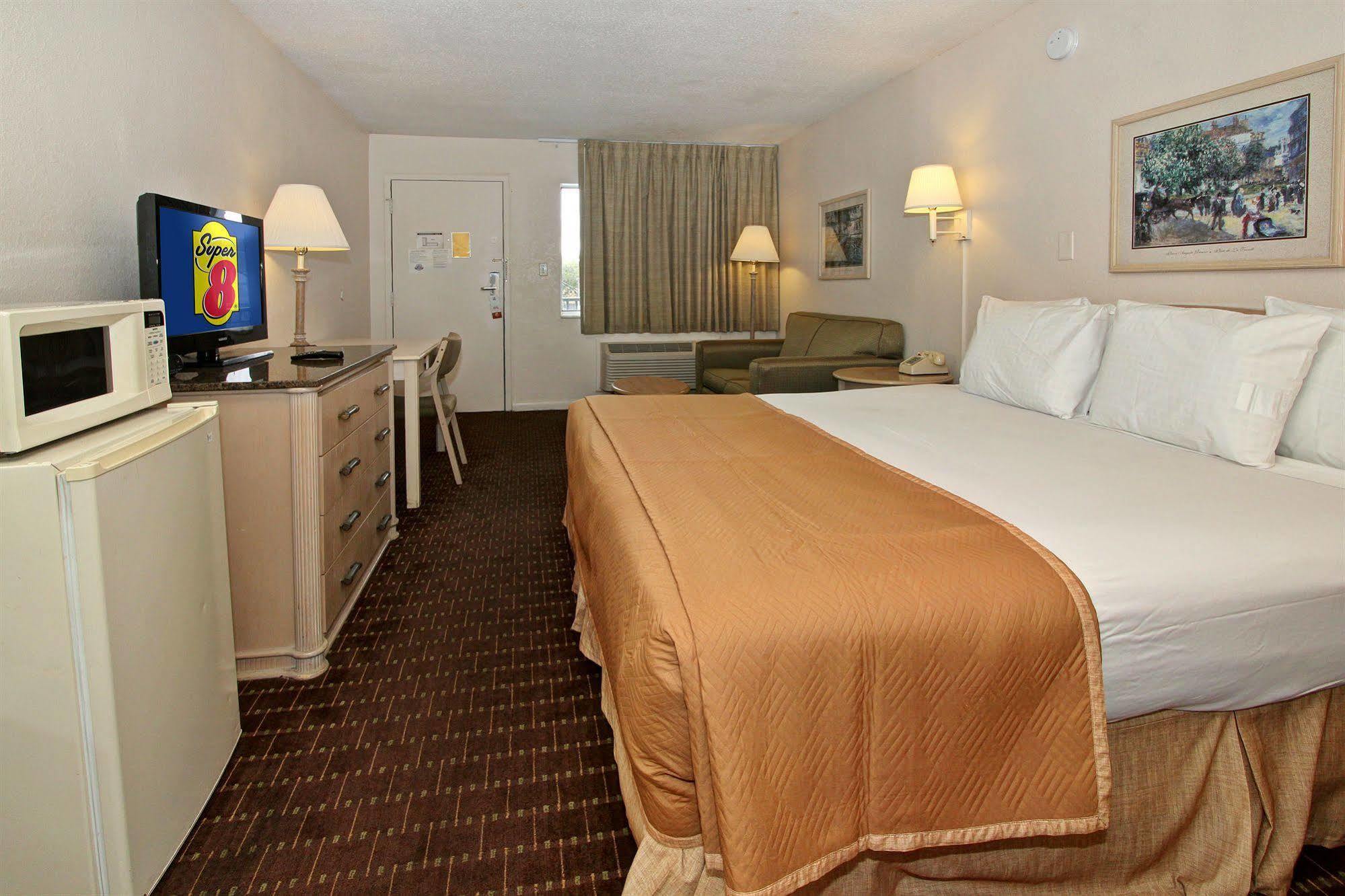 Super 8 By Wyndham Kissimmee Motel Ngoại thất bức ảnh